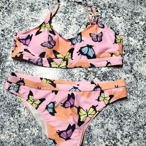 Bikini set with high waisted bottom
